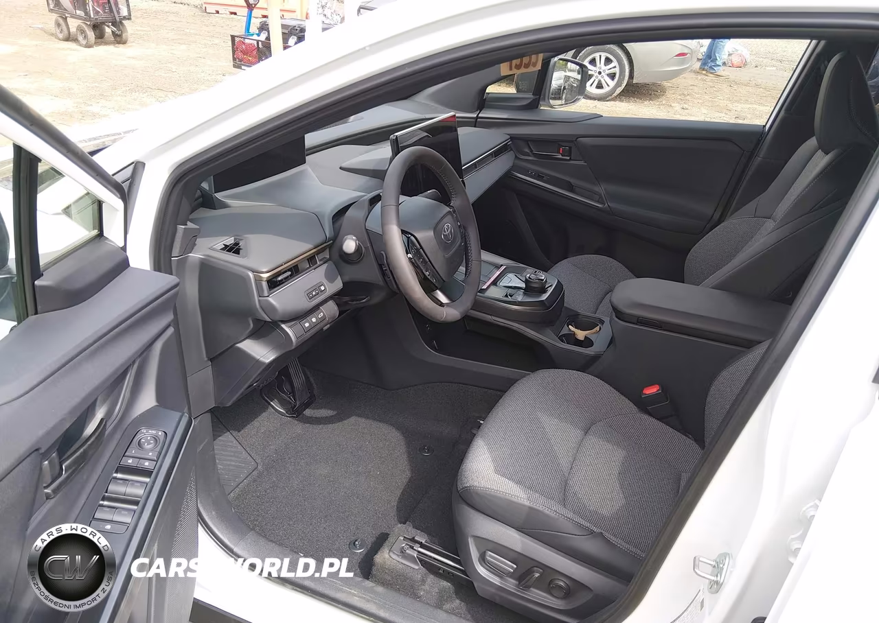 2026 Toyota Bz Xle VIN:JTMBDAFB8TA007384 - 5