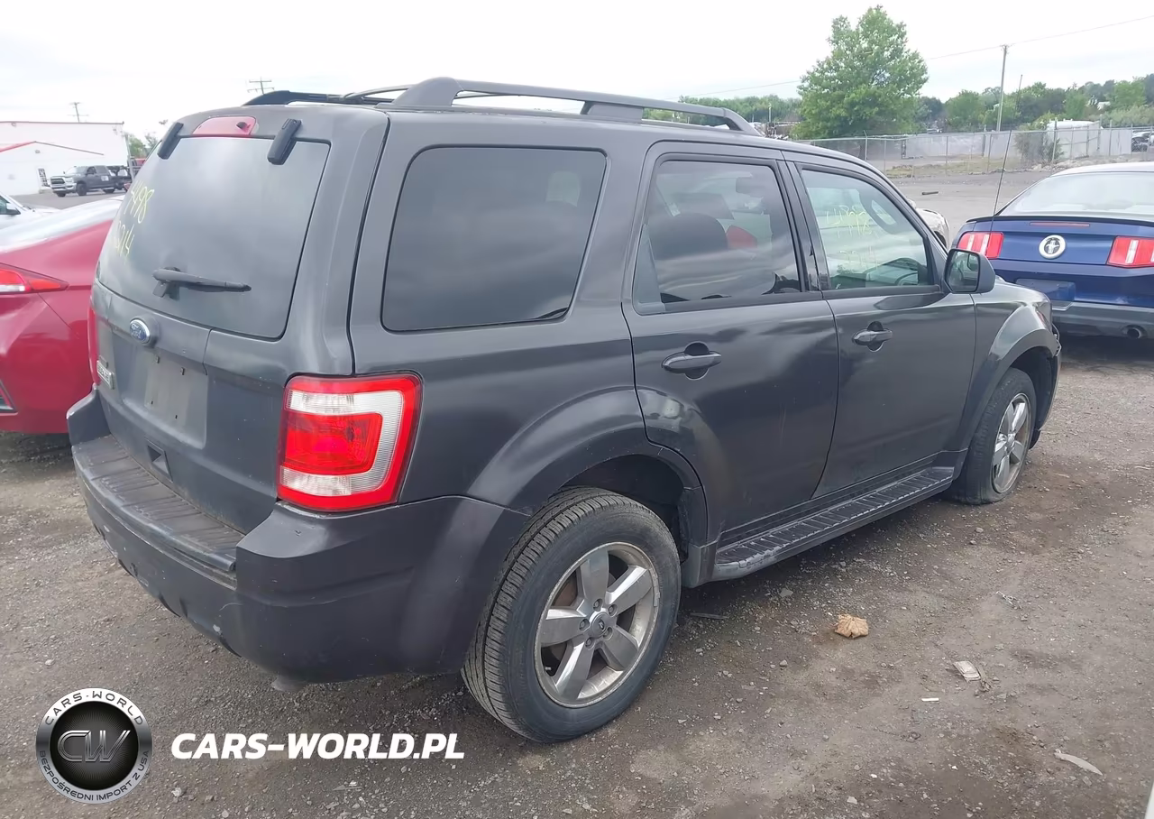 2011 Ford Escape Xlt VIN:1FMCU0D7XBKA04570 - 4