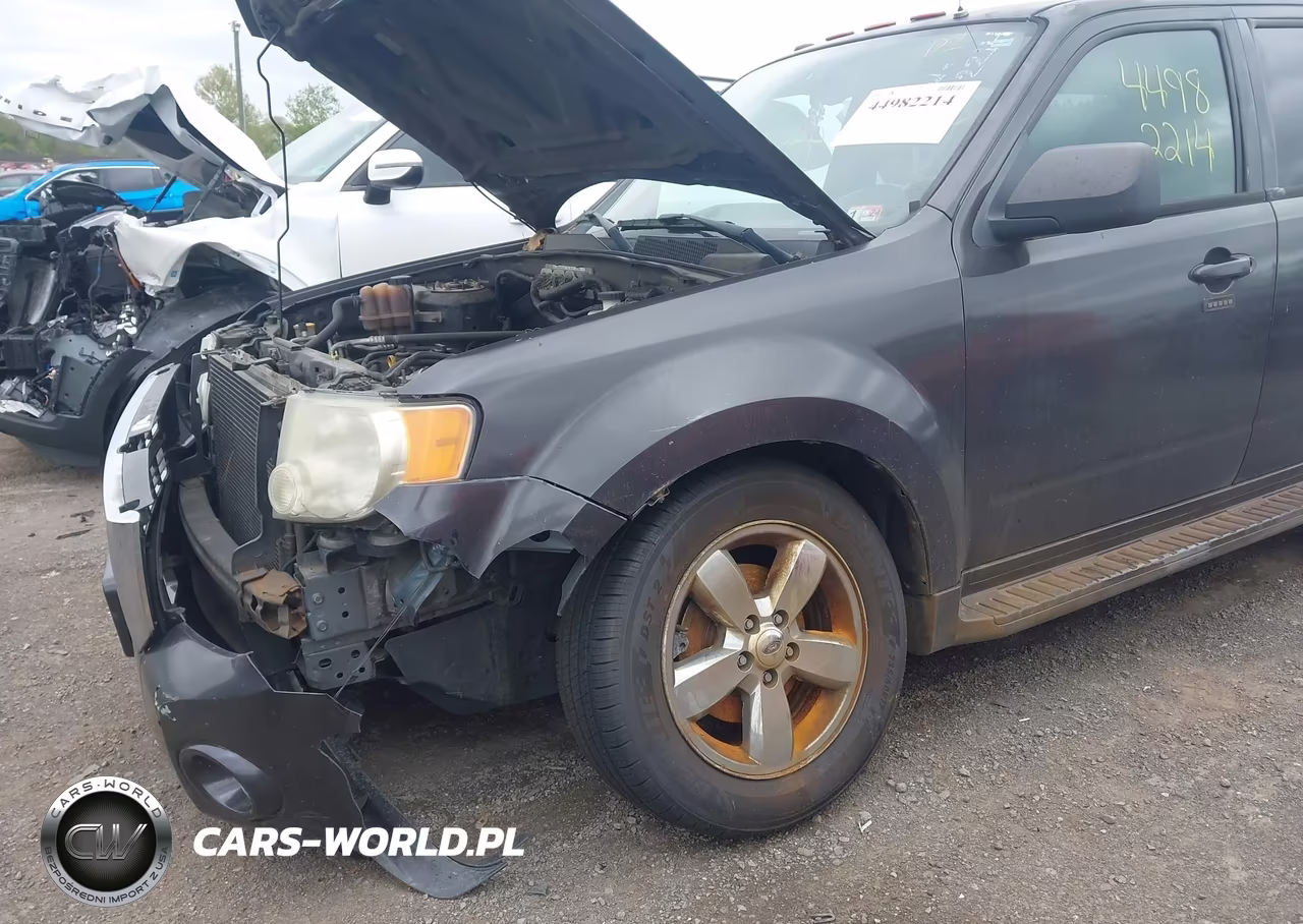 2011 Ford Escape Xlt VIN:1FMCU0D7XBKA04570 - 6