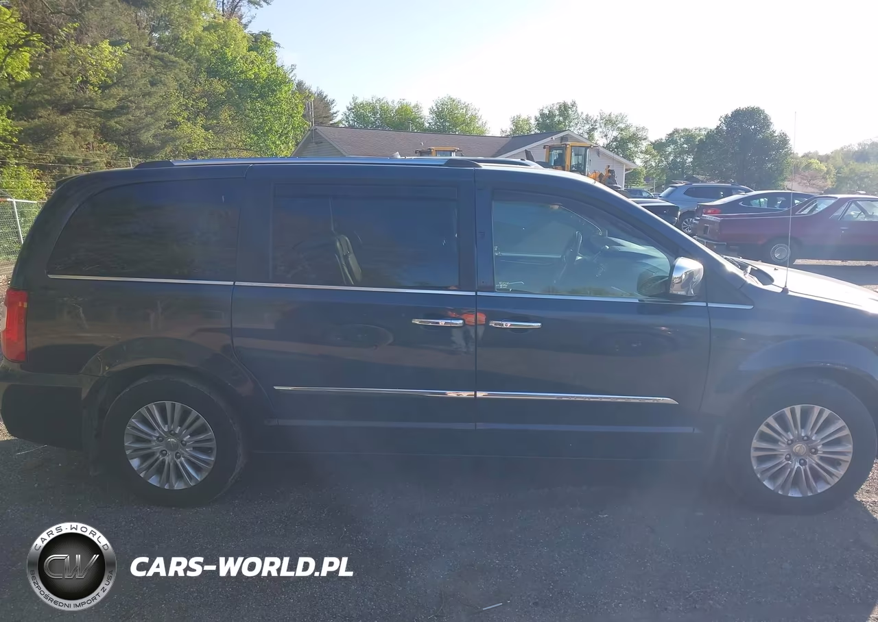 2014 Chrysler Town & Country Limited VIN:2C4RC1GG8ER169199 - 13