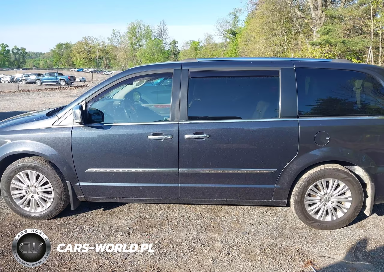 2014 Chrysler Town & Country Limited VIN:2C4RC1GG8ER169199 - 14