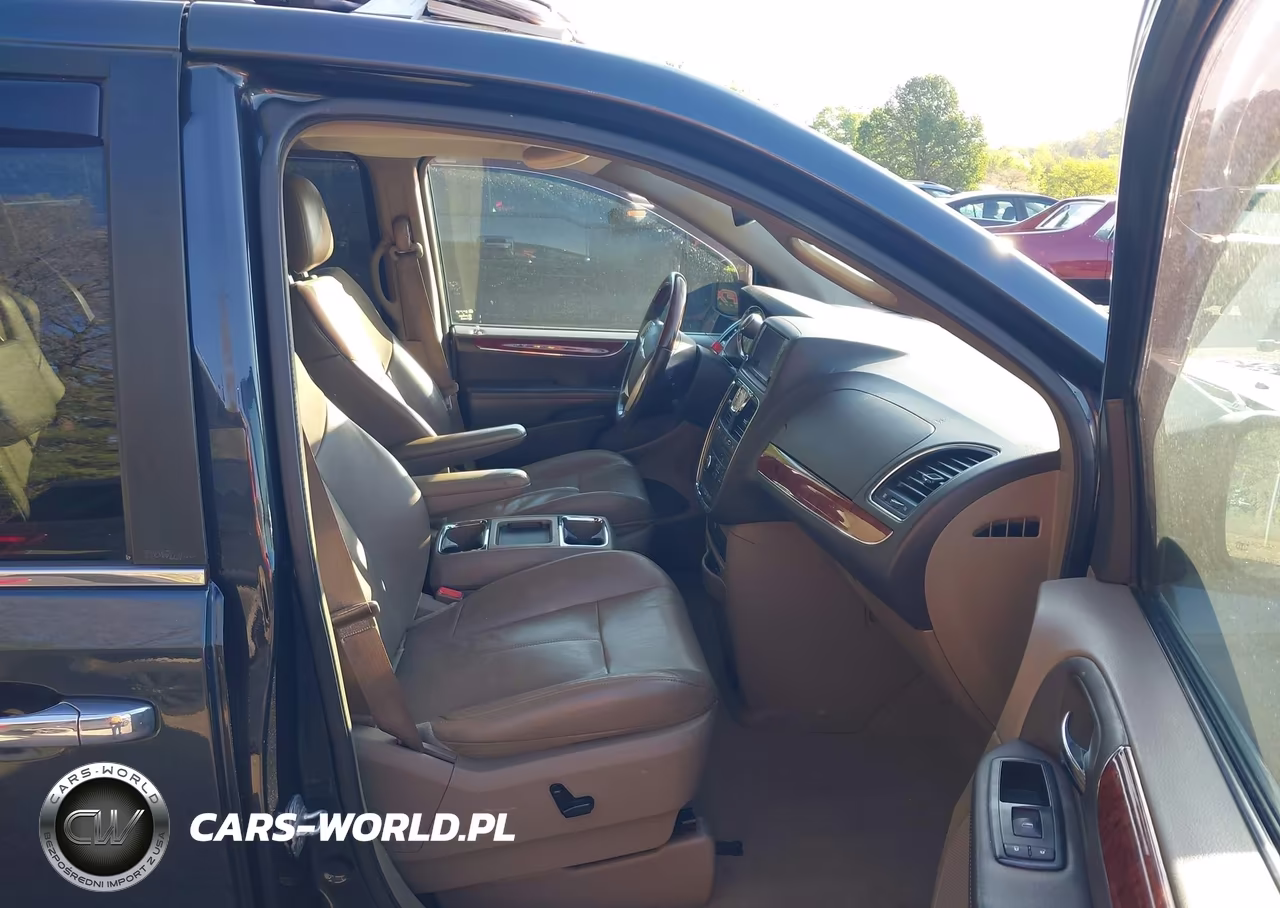 2014 Chrysler Town & Country Limited VIN:2C4RC1GG8ER169199 - 5