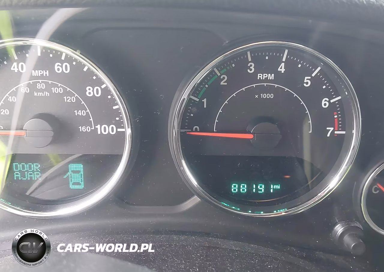 2016 Jeep Wrangler Unlimited Willys Wheeler VIN:1C4BJWDG6GL120944 - 15