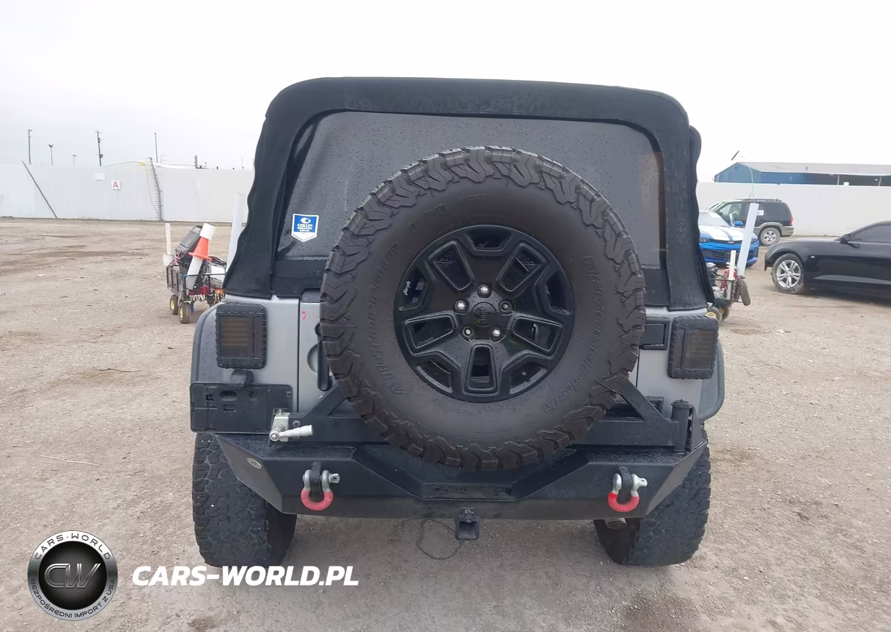 2016 Jeep Wrangler Unlimited Willys Wheeler VIN:1C4BJWDG6GL120944 - 16