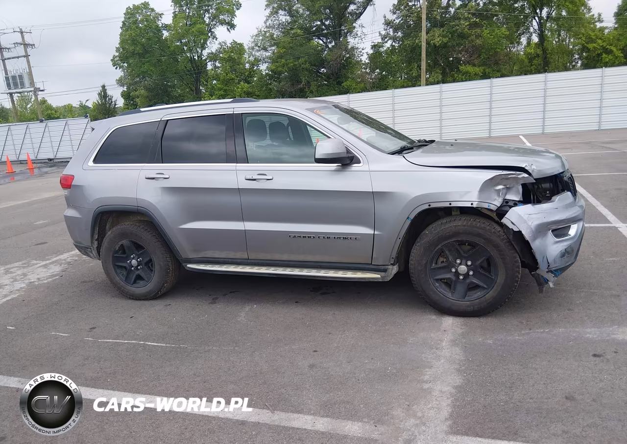 2017 Jeep Grand Cherokee Laredo 4X2 VIN:1C4RJEAG9HC888481 - 13