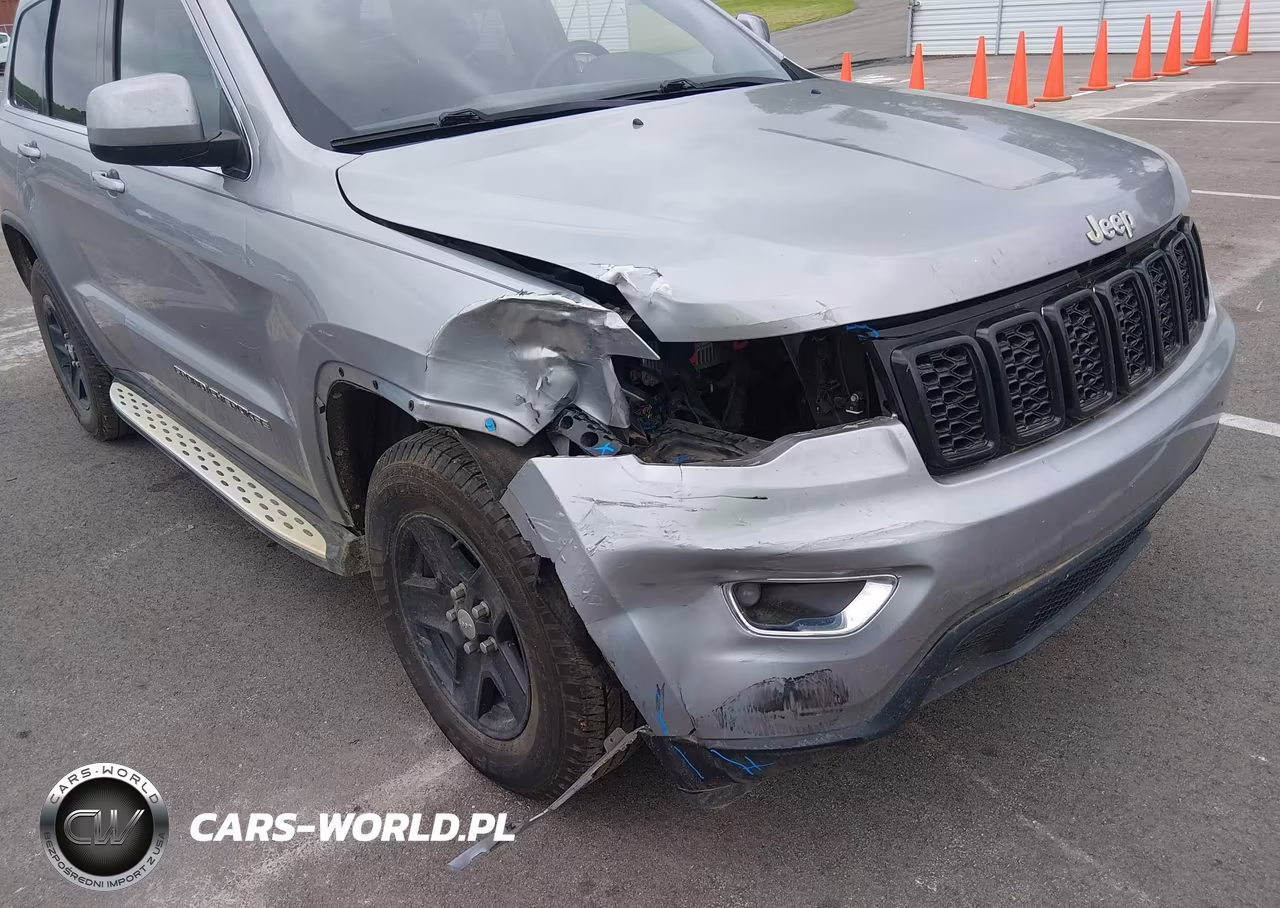 2017 Jeep Grand Cherokee Laredo 4X2 VIN:1C4RJEAG9HC888481 - 17