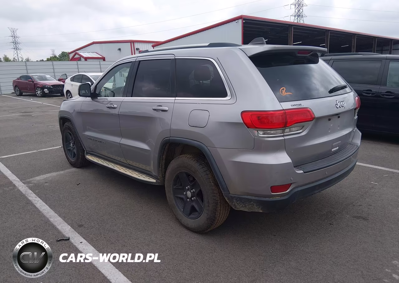 2017 Jeep Grand Cherokee Laredo 4X2 VIN:1C4RJEAG9HC888481 - 3