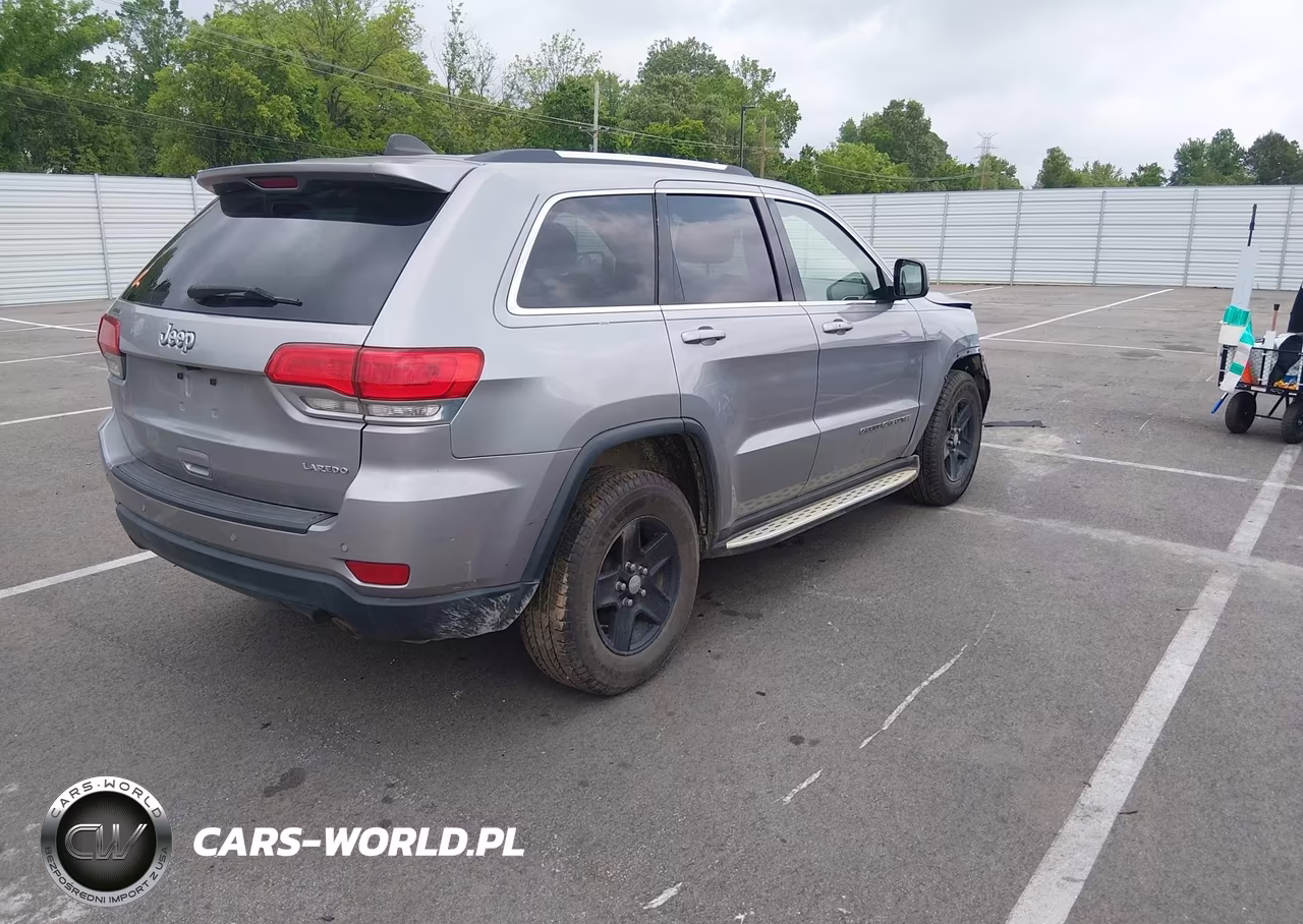 2017 Jeep Grand Cherokee Laredo 4X2 VIN:1C4RJEAG9HC888481 - 4