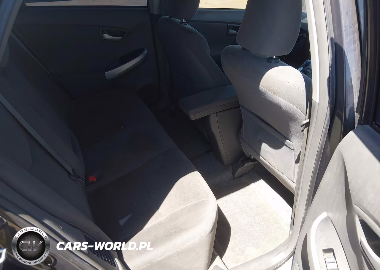 2011 Toyota Prius Two VIN:JTDKN3DU8B5307852 - 8