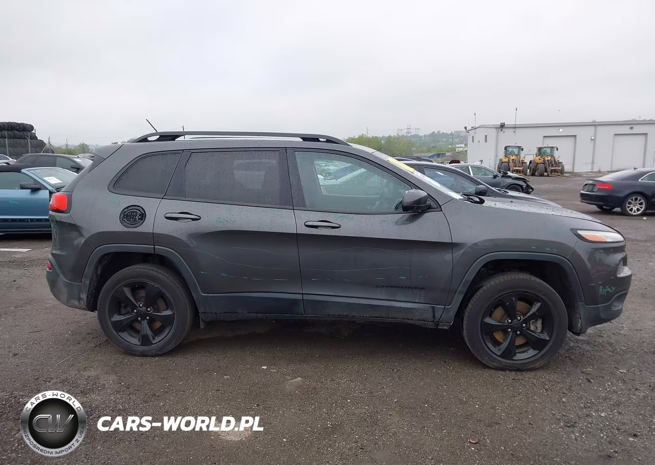 2015 Jeep Cherokee Latitude Altitude VIN:1C4PJLCS2FW723171 - 12