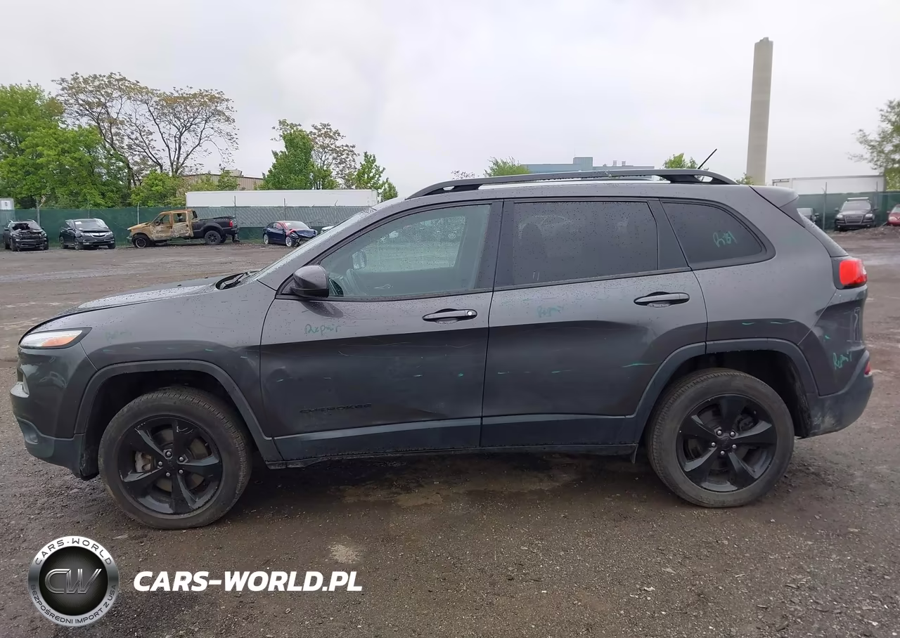 2015 Jeep Cherokee Latitude Altitude VIN:1C4PJLCS2FW723171 - 13