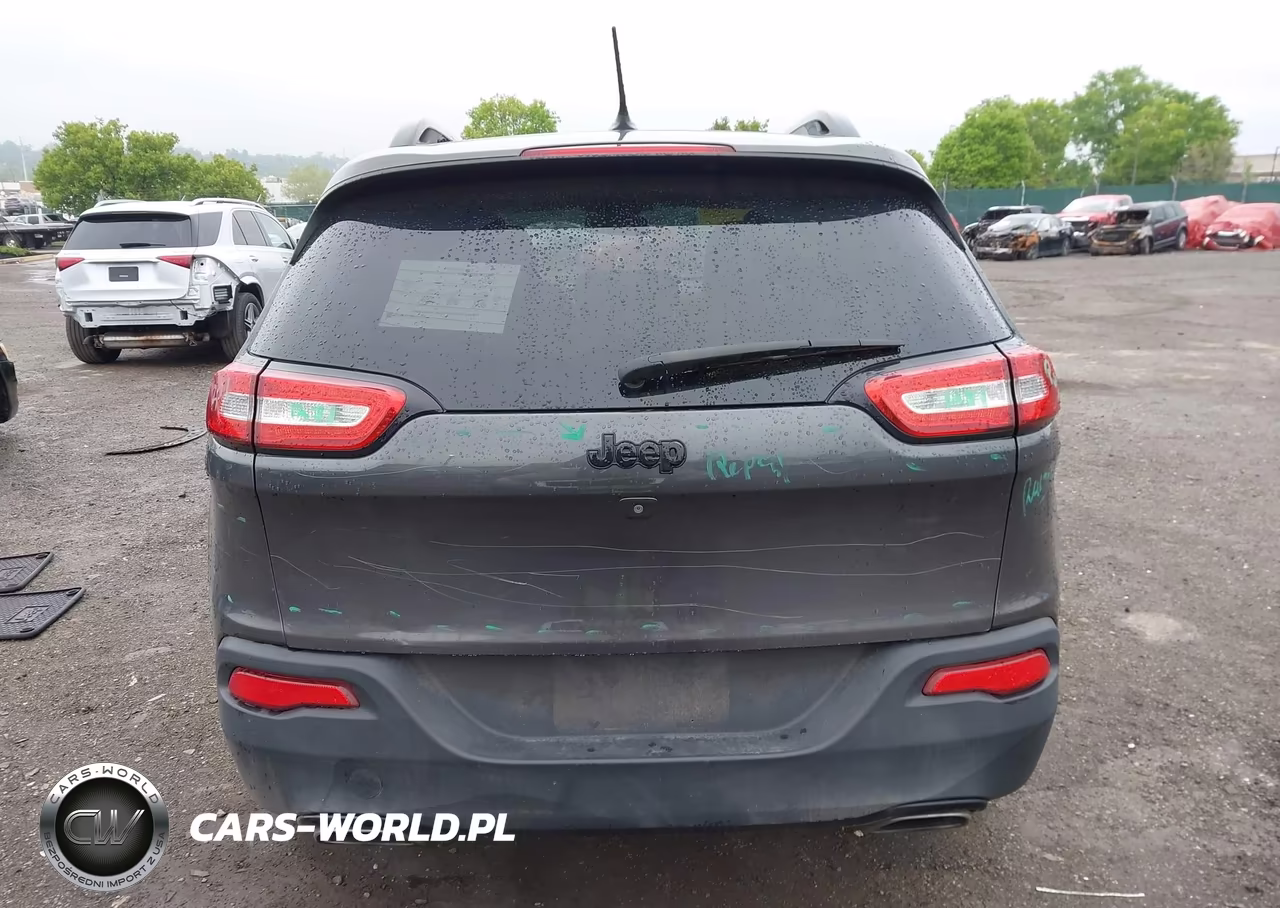 2015 Jeep Cherokee Latitude Altitude VIN:1C4PJLCS2FW723171 - 15