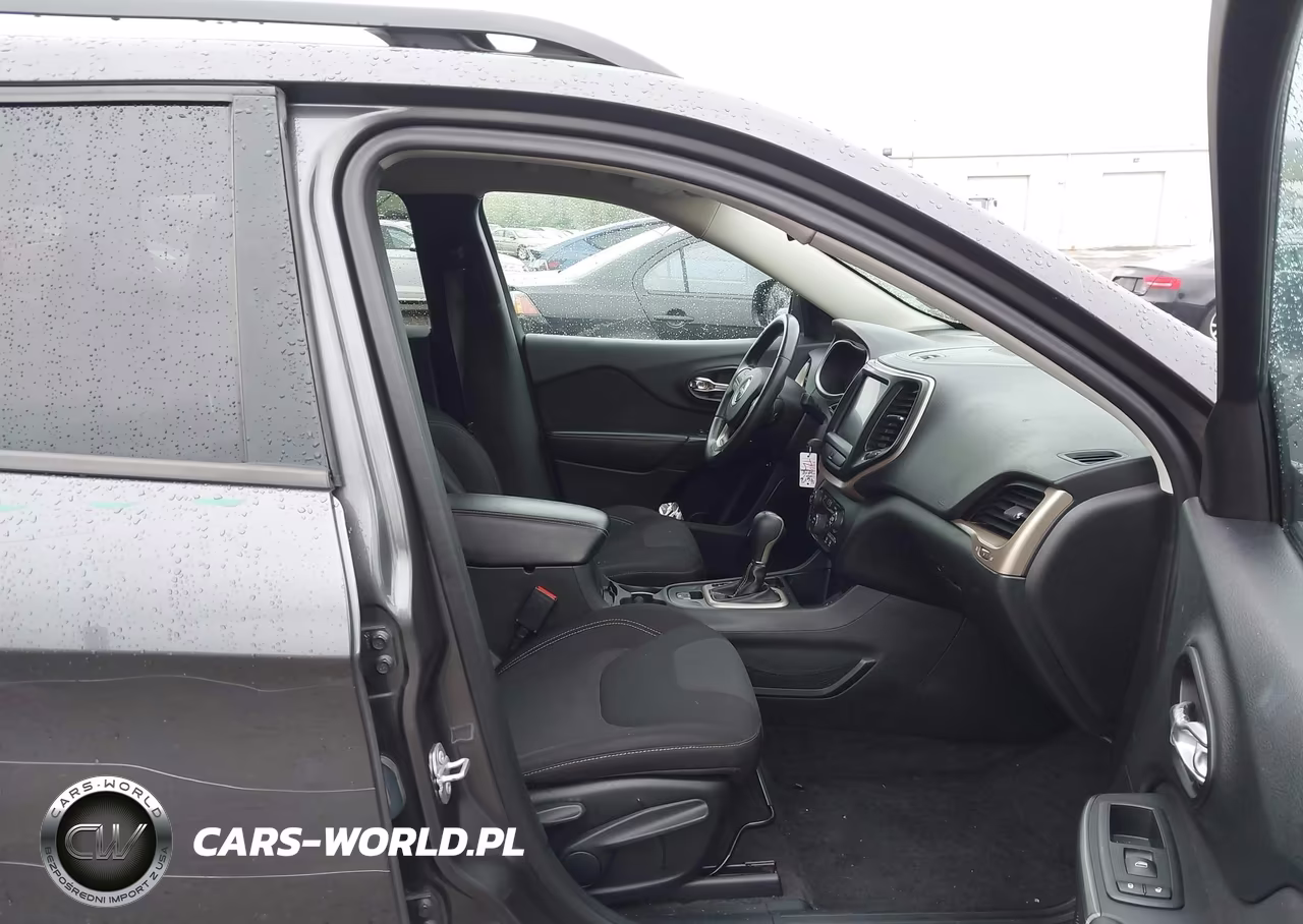 2015 Jeep Cherokee Latitude Altitude VIN:1C4PJLCS2FW723171 - 5