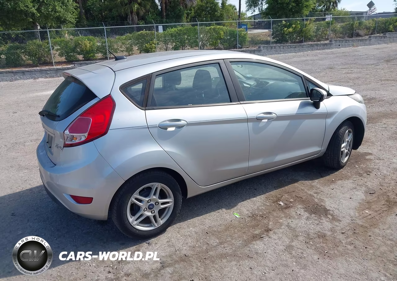 2018 Ford Fiesta Se VIN:3FADP4EJ6JM142153 - 4