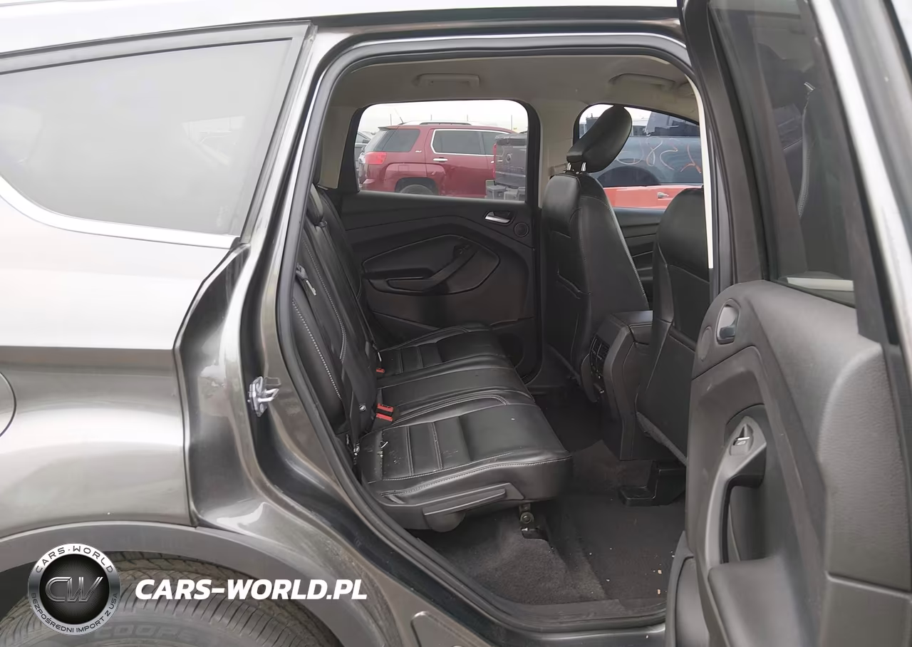 2019 Ford Escape Titanium VIN:1FMCU9J90KUB63015 - 8