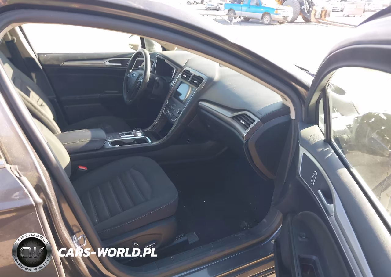 2019 Ford Fusion Hybrid Se VIN:3FA6P0LU1KR120662 - 5