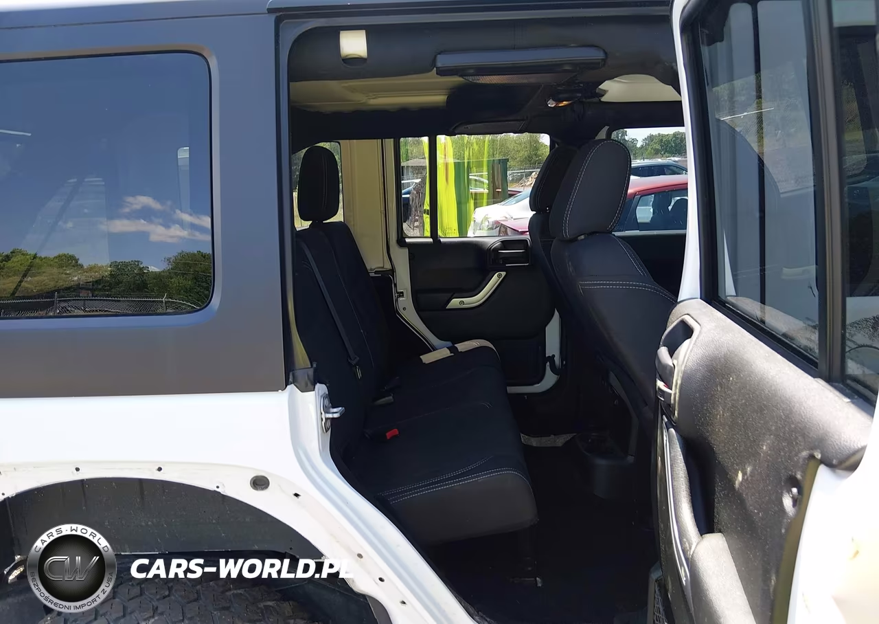 2017 Jeep Wrangler Unlimited Rubicon 4X4 VIN:1C4BJWFG3HL730671 - 8