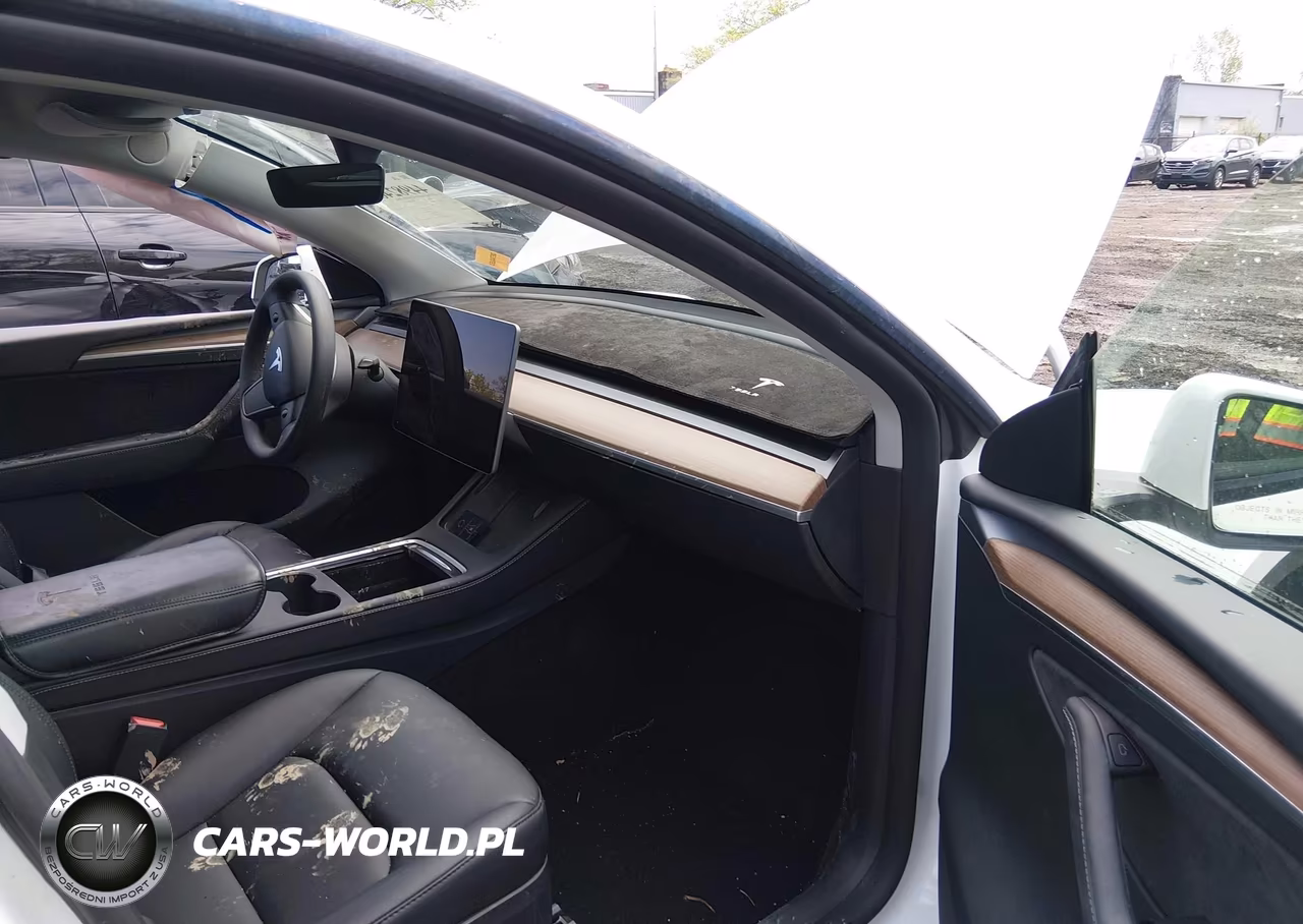 2024 Tesla Model Y Long Range Dual Motor All-Wheel Drive VIN:7SAYGDEEXRF200198 - 5