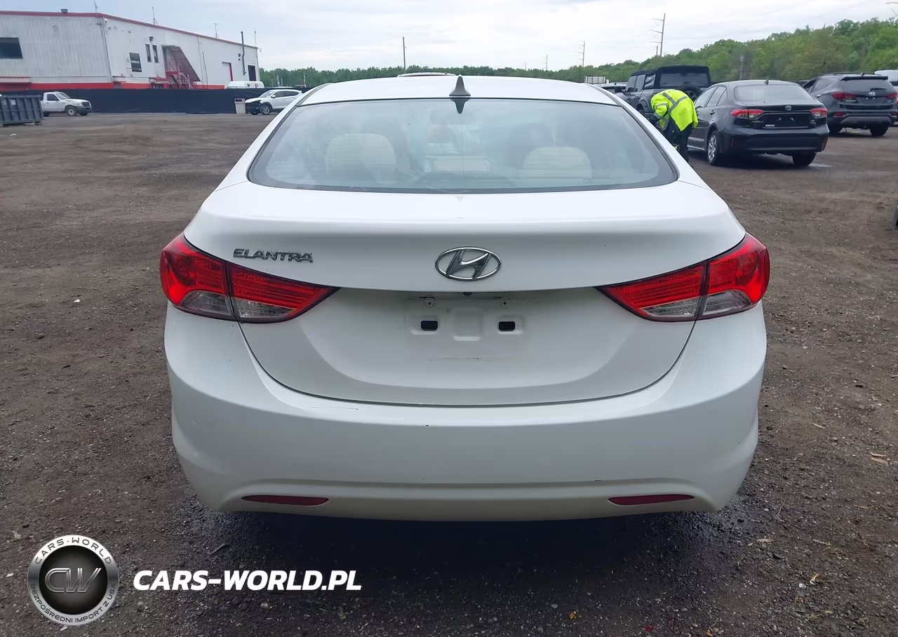 2013 Hyundai Elantra Gls VIN:5NPDH4AE7DH264451 - 16