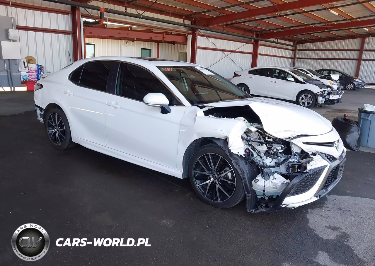 2024 Toyota Camry Se – zdjęcie 1 z 17