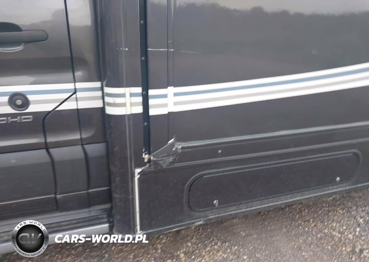 2019 Ford Transit-350 Cutaway VIN:1FDWS8PV2JKA45236 - 17