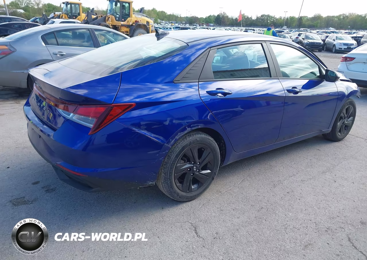 2022 Hyundai Elantra Sel VIN:KMHLM4AG4NU219642 - 4