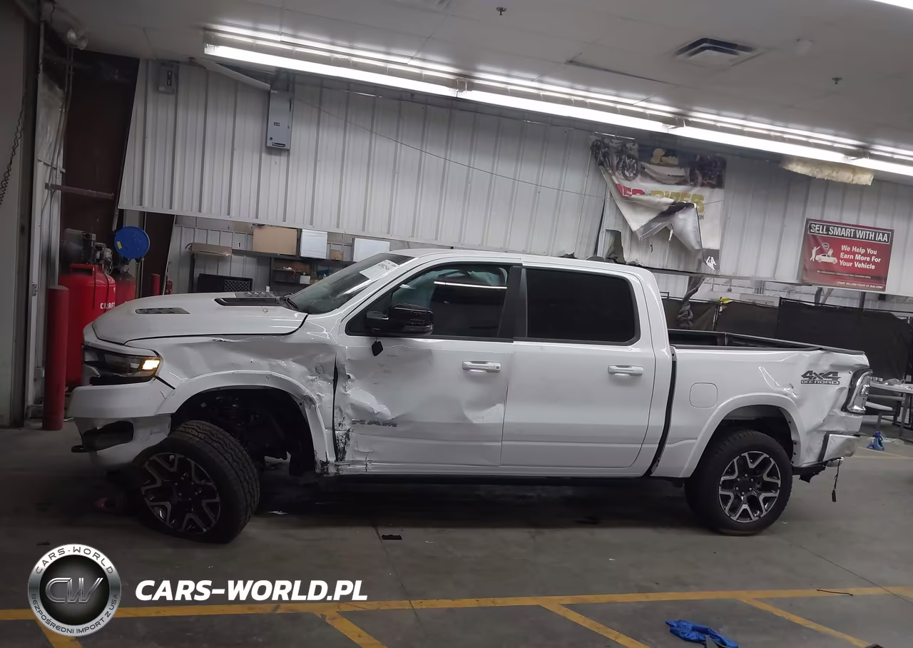2026 Ram 1500 VIN:1C6SRFJP4TN240115 - 14