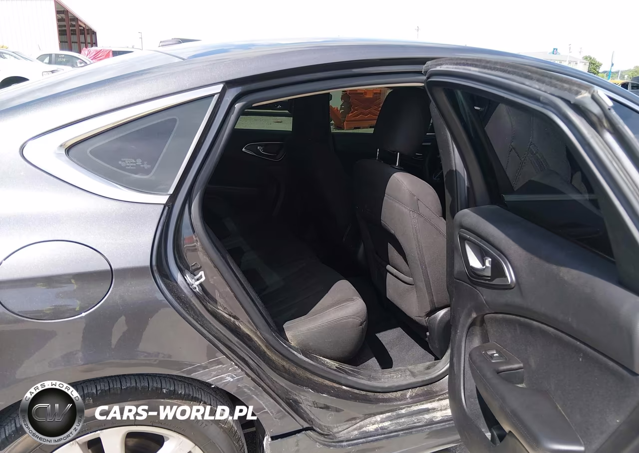 2015 Chrysler 200 Limited VIN:1C3CCCAB5FN616637 - 8