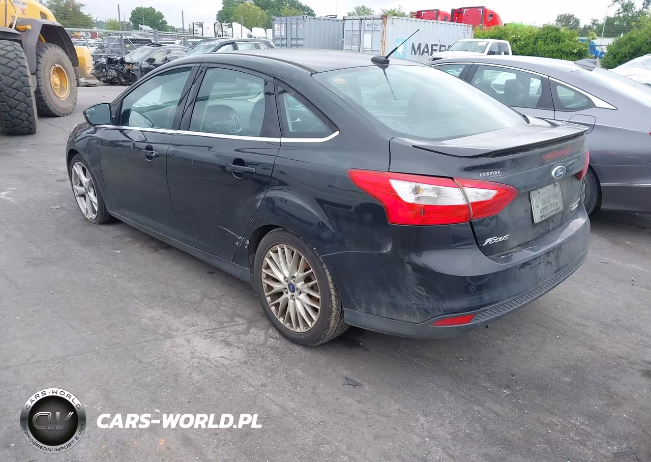2014 Ford Focus Titanium VIN:1FADP3J25EL189867 - 3