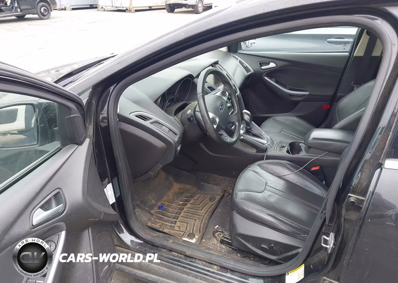 2014 Ford Focus Titanium VIN:1FADP3J25EL189867 - 5