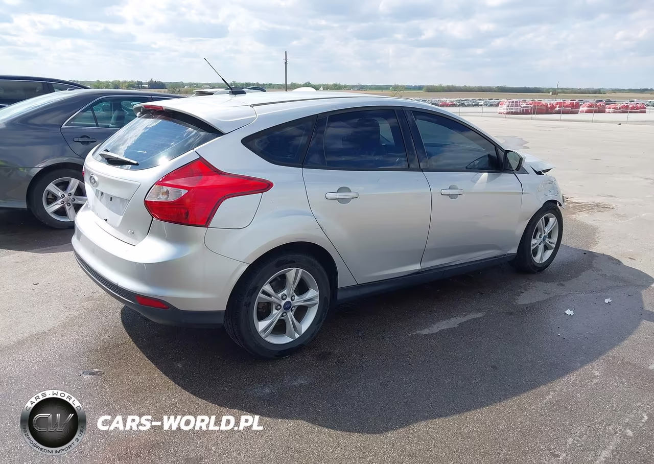 2012 Ford Focus Se VIN:1FAHP3K28CL273663 - 4