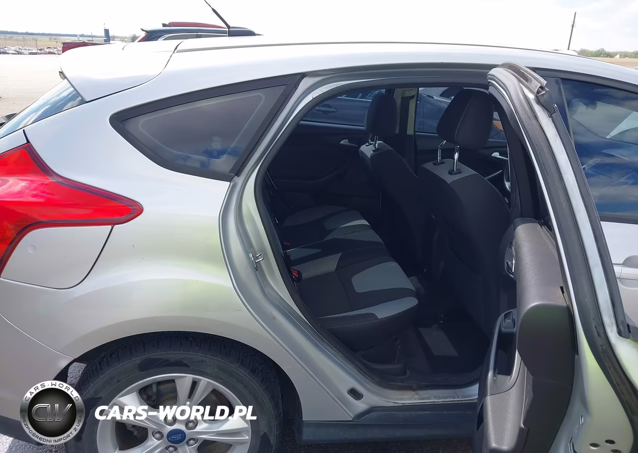 2012 Ford Focus Se VIN:1FAHP3K28CL273663 - 8