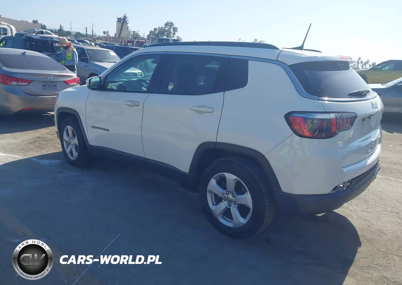 2018 Jeep Compass Latitude Fwd VIN:3C4NJCBB8JT469098 - 3