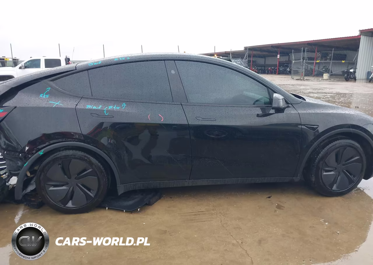 2026 Tesla Model Y Premium Rear-Wheel Drive-Standard Rear-Wheel Drive VIN:7SAYGDED1TA494733 - 12
