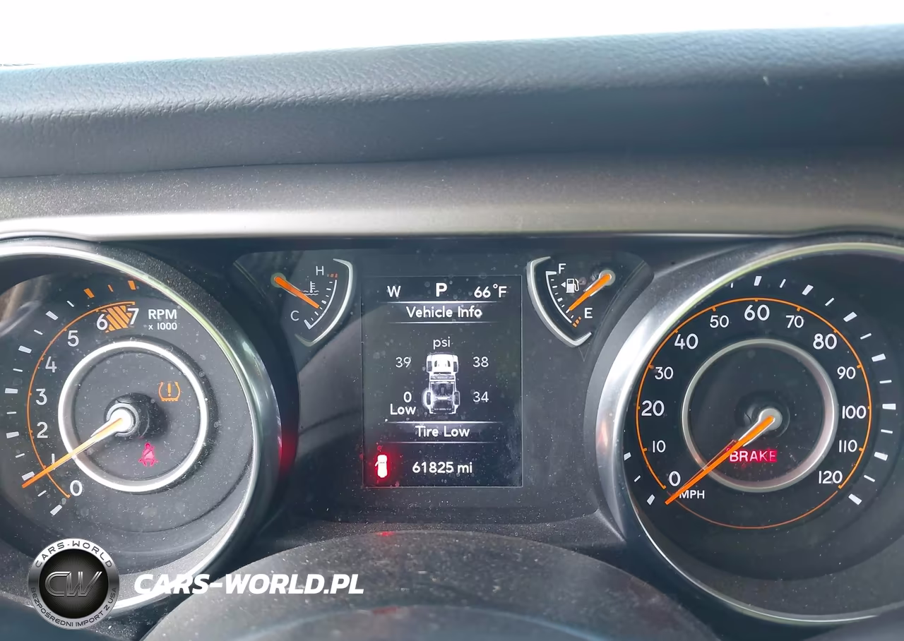 2020 Jeep Wrangler Unlimited Sport S 4X4 VIN:1C4HJXDN5LW167437 - 7