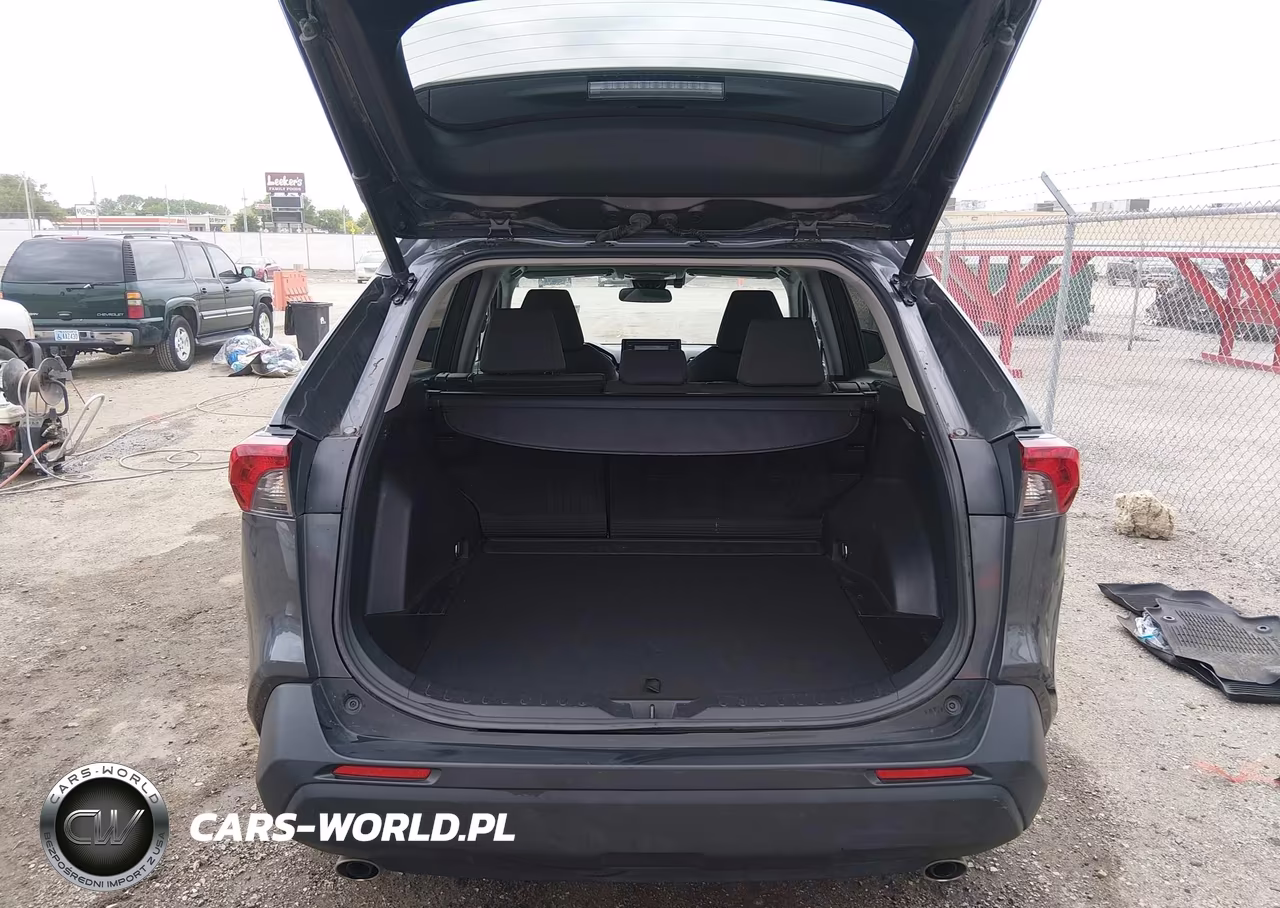 2021 Toyota Rav4 Xle VIN:2T3P1RFV3MW227655 - 17