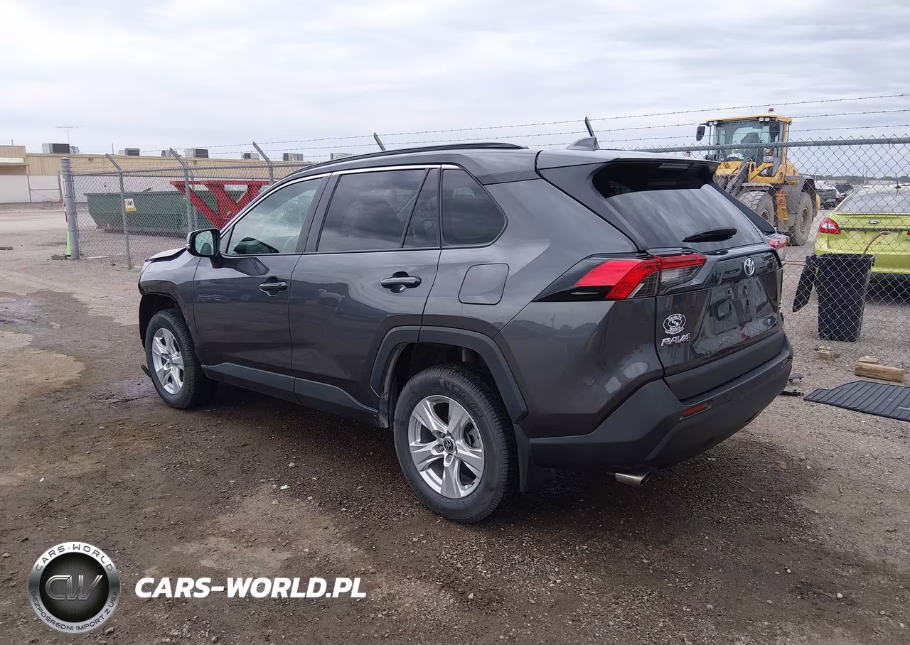 2021 Toyota Rav4 Xle VIN:2T3P1RFV3MW227655 - 3