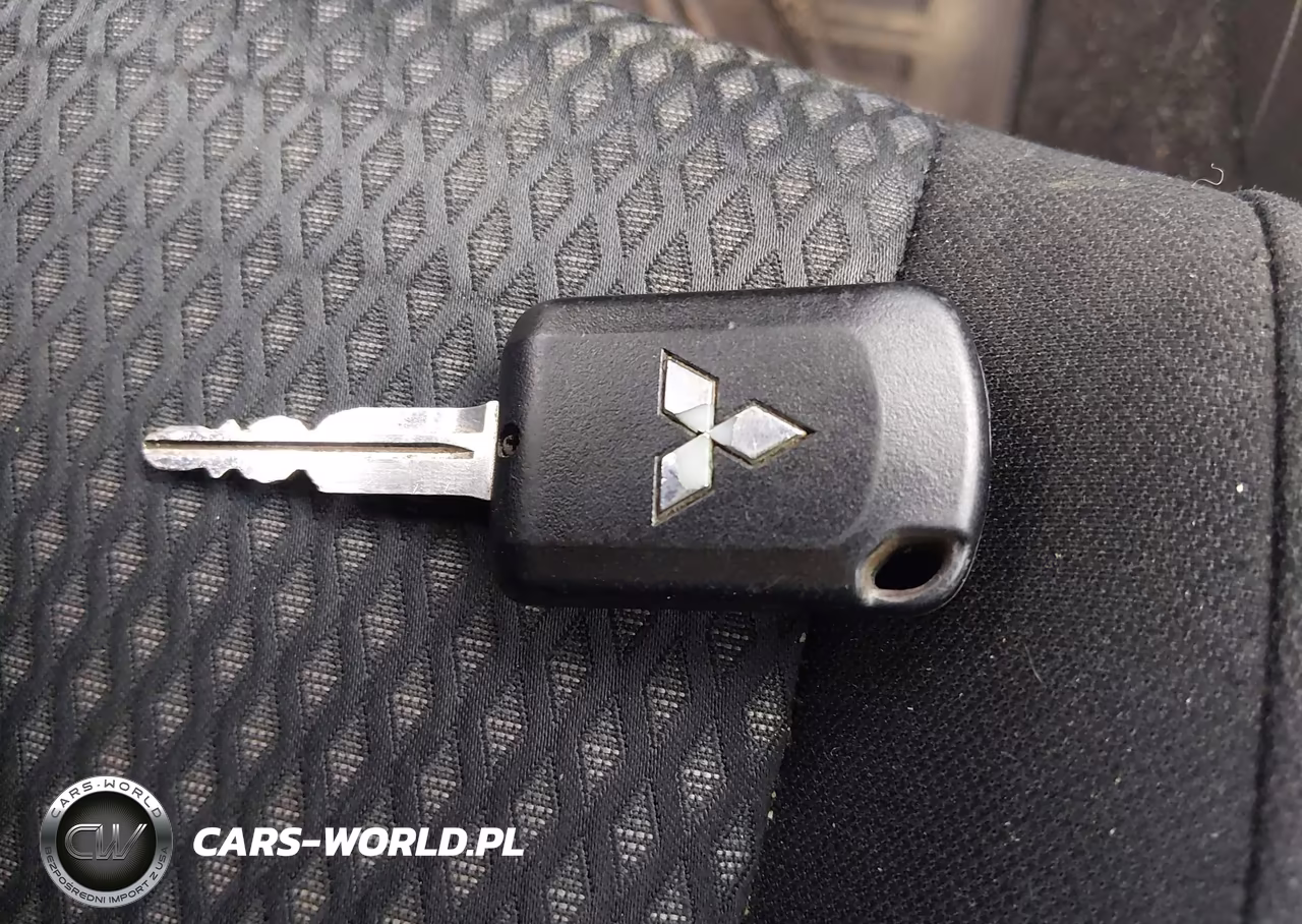 2018 Mitsubishi Outlander Es VIN:JA4AD2A37JZ065898 - 11