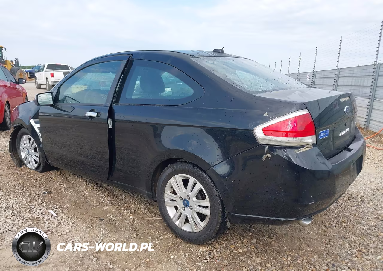2008 Ford Focus Se VIN:1FAHP33N58W152488 - 3