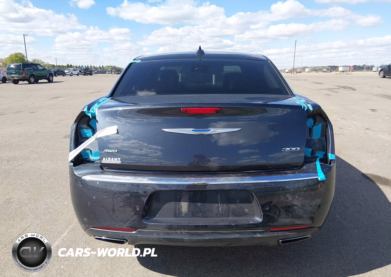 2018 Chrysler 300 Limited Awd VIN:2C3CCAKG1JH300135 - 17