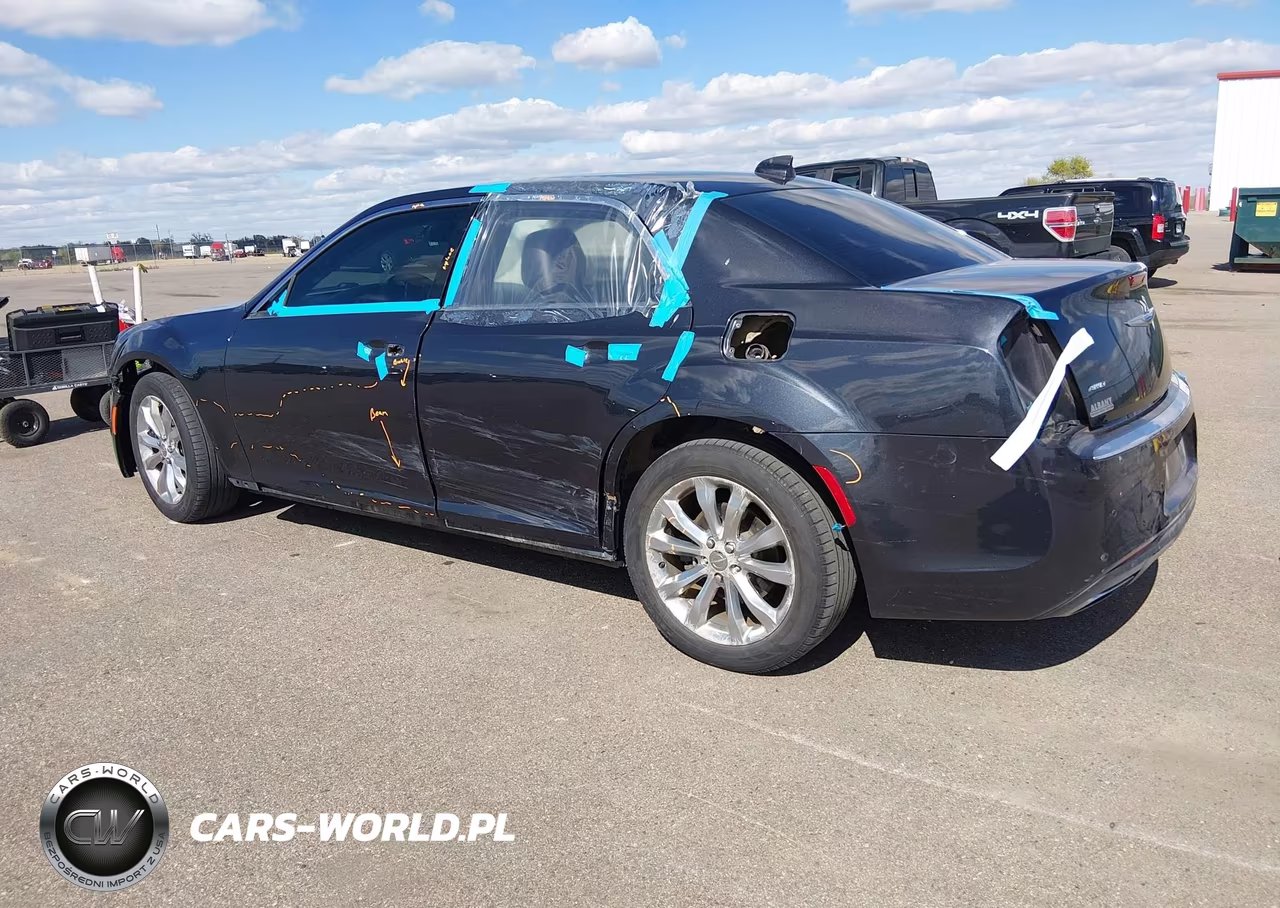 2018 Chrysler 300 Limited Awd VIN:2C3CCAKG1JH300135 - 3