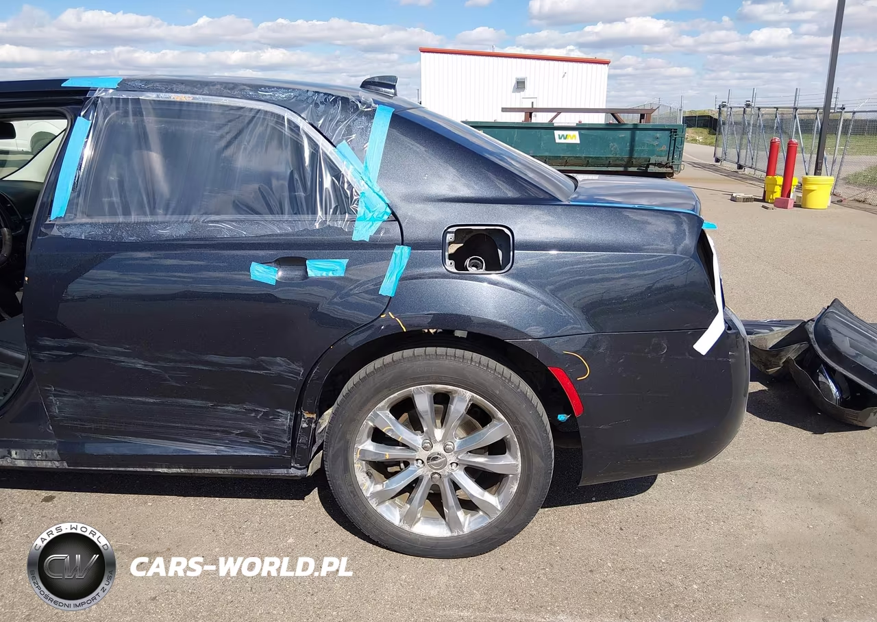 2018 Chrysler 300 Limited Awd VIN:2C3CCAKG1JH300135 - 6
