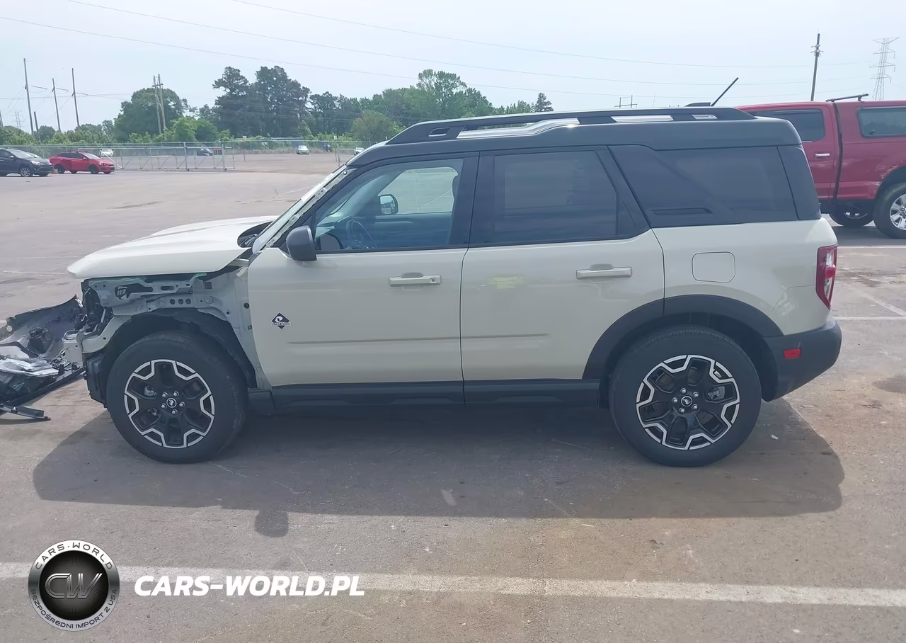 2025 Ford Bronco Sport Outer Banks VIN:3FMCR9CN2SRE53677 - 15