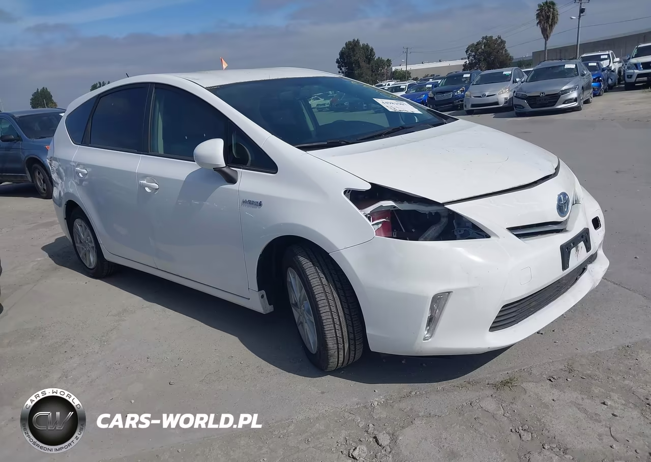 2013 Toyota Prius V Three