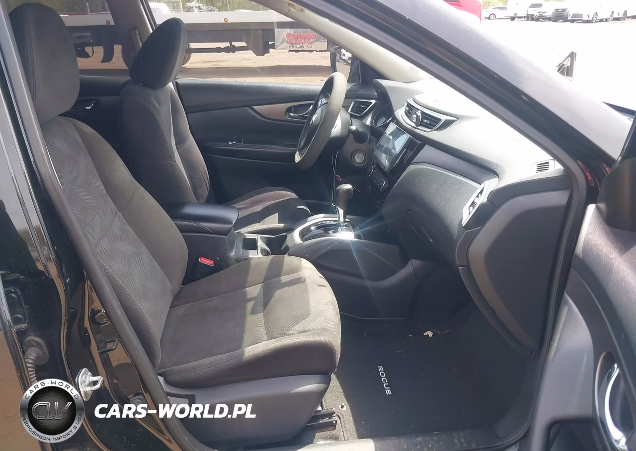 2015 Nissan Rogue S VIN:KNMAT2MV3FP535305 - 5