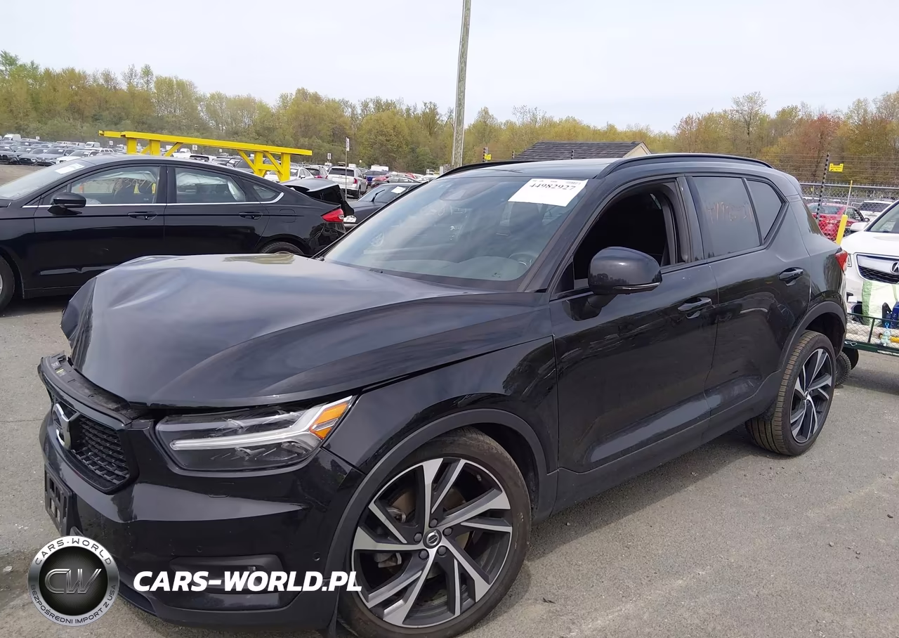 2019 Volvo Xc40 T5 Momentum-T5 R-Design VIN:YV4162XZ0K2013564 - 2