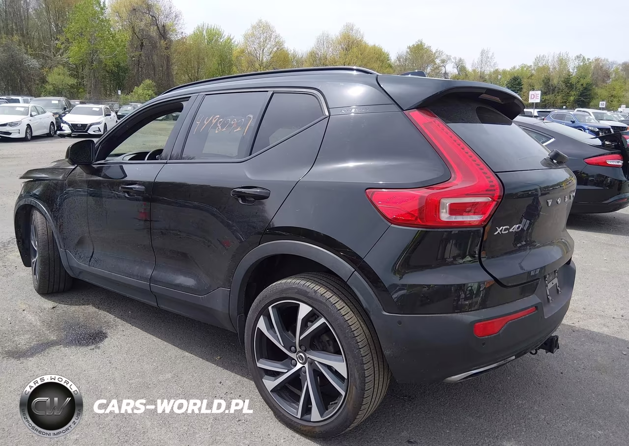 2019 Volvo Xc40 T5 Momentum-T5 R-Design VIN:YV4162XZ0K2013564 - 3