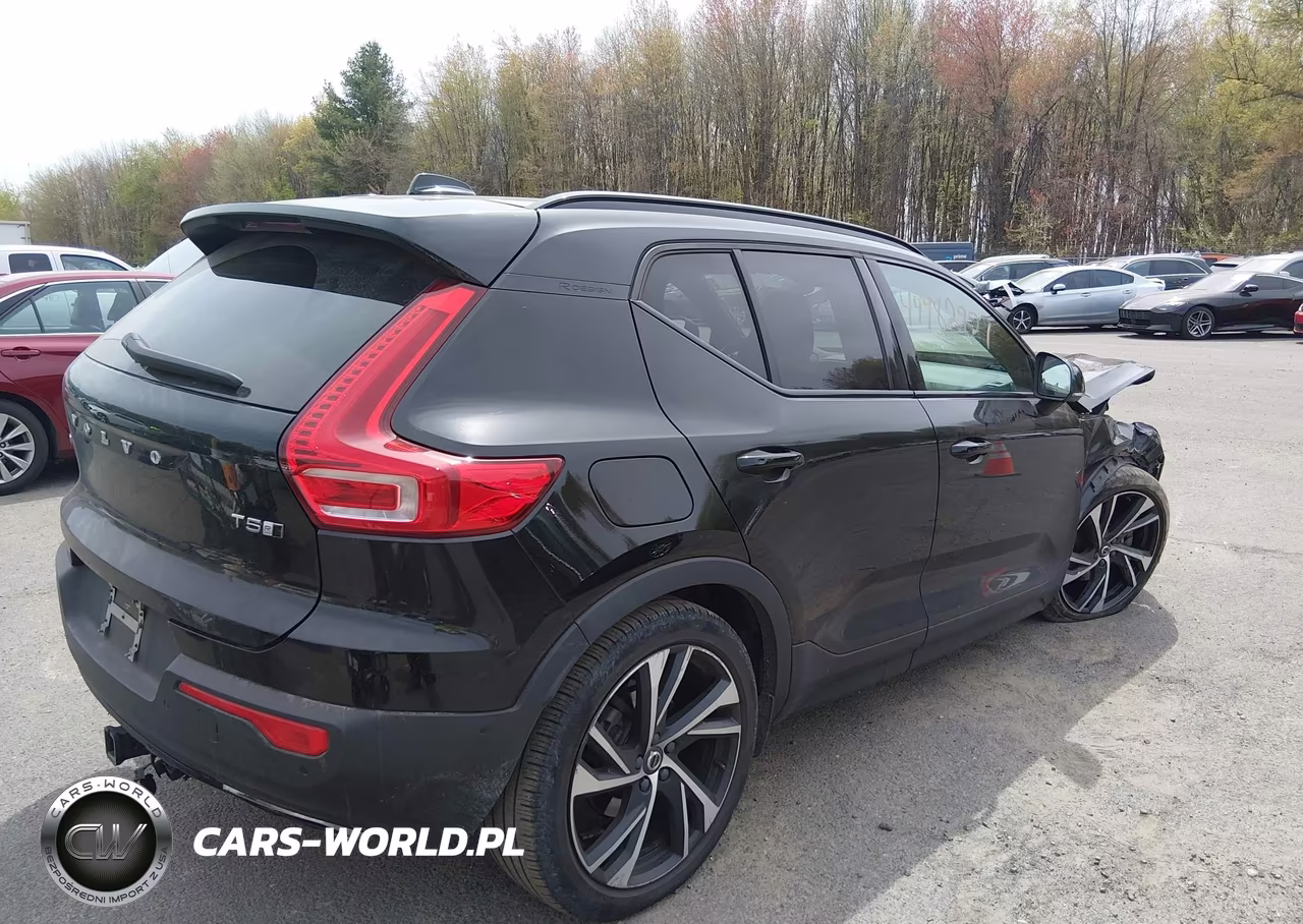 2019 Volvo Xc40 T5 Momentum-T5 R-Design VIN:YV4162XZ0K2013564 - 4