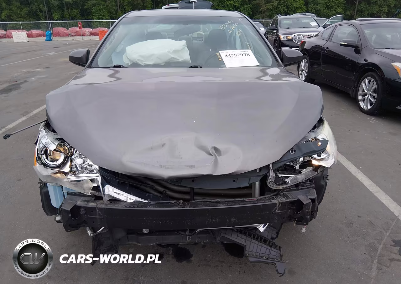2017 Toyota Camry Le VIN:4T1BF1FK6HU724605 - 12