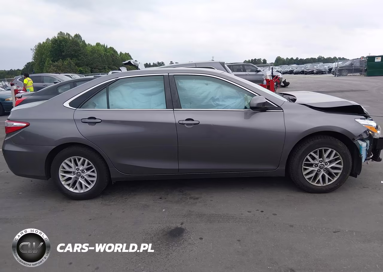 2017 Toyota Camry Le VIN:4T1BF1FK6HU724605 - 13